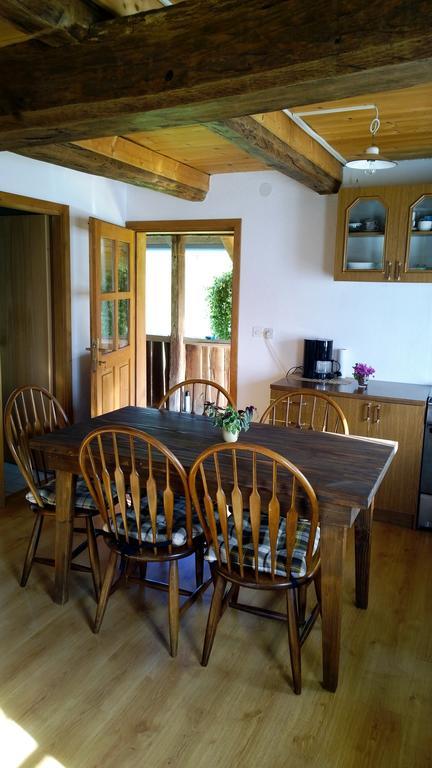 Rustic Home Mia Duga Resa Ruang foto