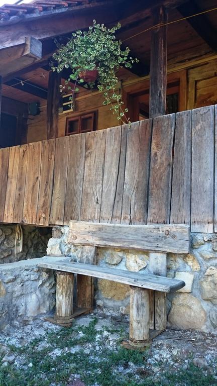 Rustic Home Mia Duga Resa Ruang foto