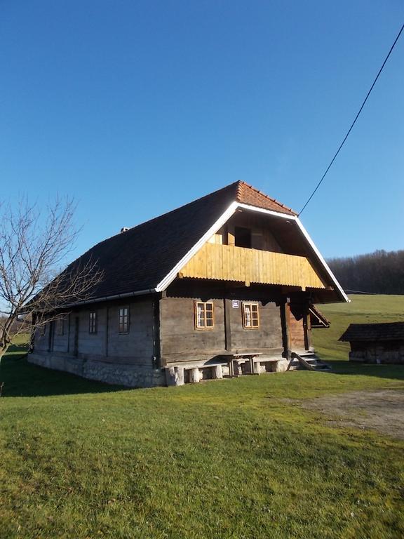 Rustic Home Mia Duga Resa Ruang foto